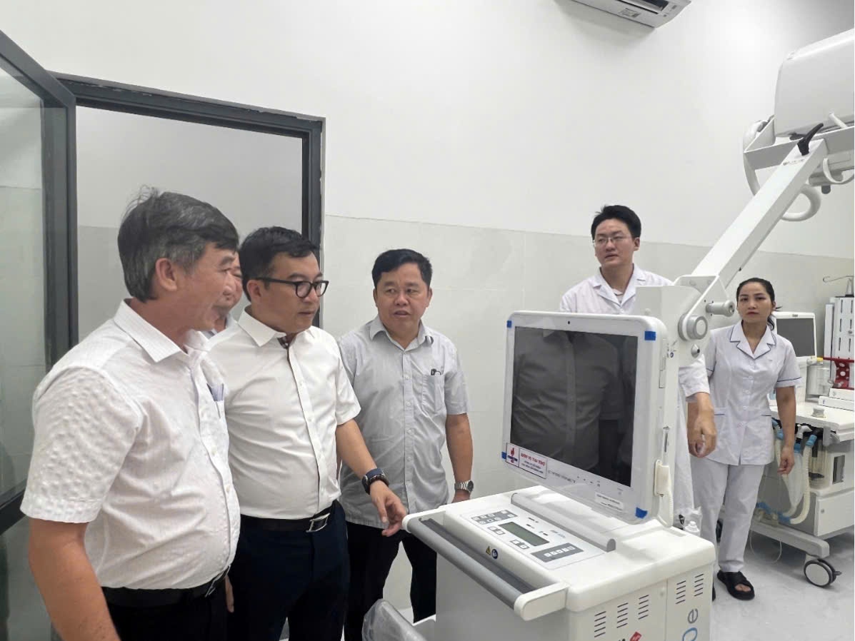 BSR trao tặng trang thiết bị y tế hiện đại trị giá 20 tỷ đồng cho huyện Côn Đảo”