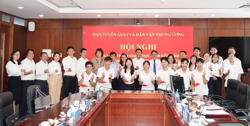 PVU nâng cao chất lượng giáo dục lý luận chính trị, bồi dưỡng thế hệ công dân ưu tú”