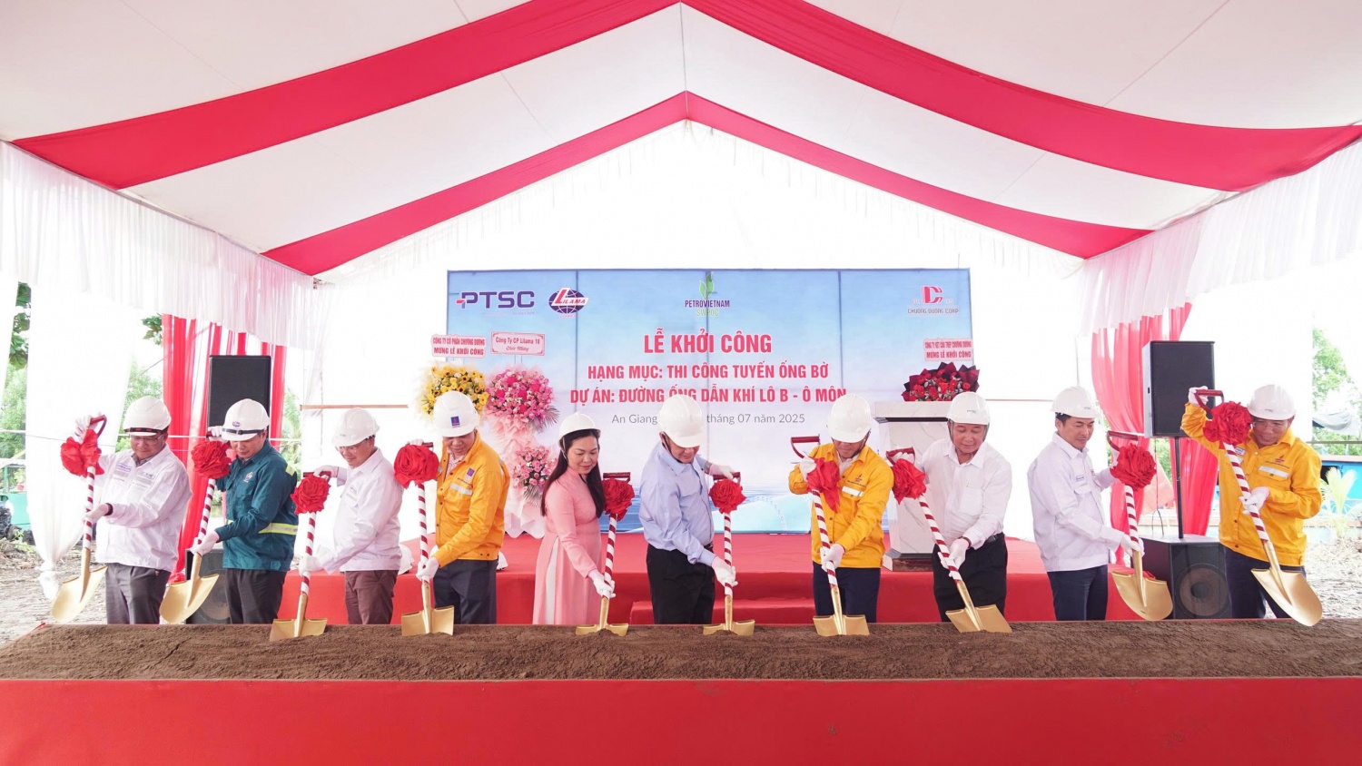 Khởi công hạng mục tuyến ống bờ dự án Đường ống dẫn khí Lô B - Ô Môn”