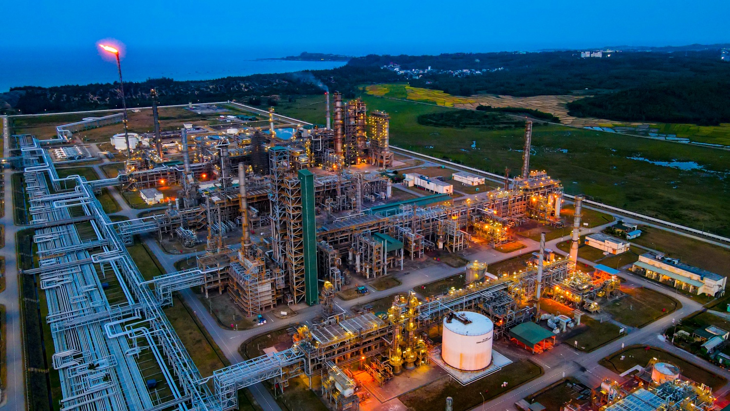 BSR chế biến thử nghiệm thành công dầu thô mới Murban và Cooper Basin”