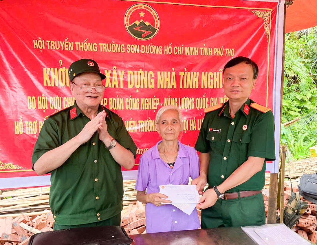 Hội CCB Petrovietnam trao tặng nhà tình nghĩa cho người có công với cách mạng tại tỉnh Phú Thọ”