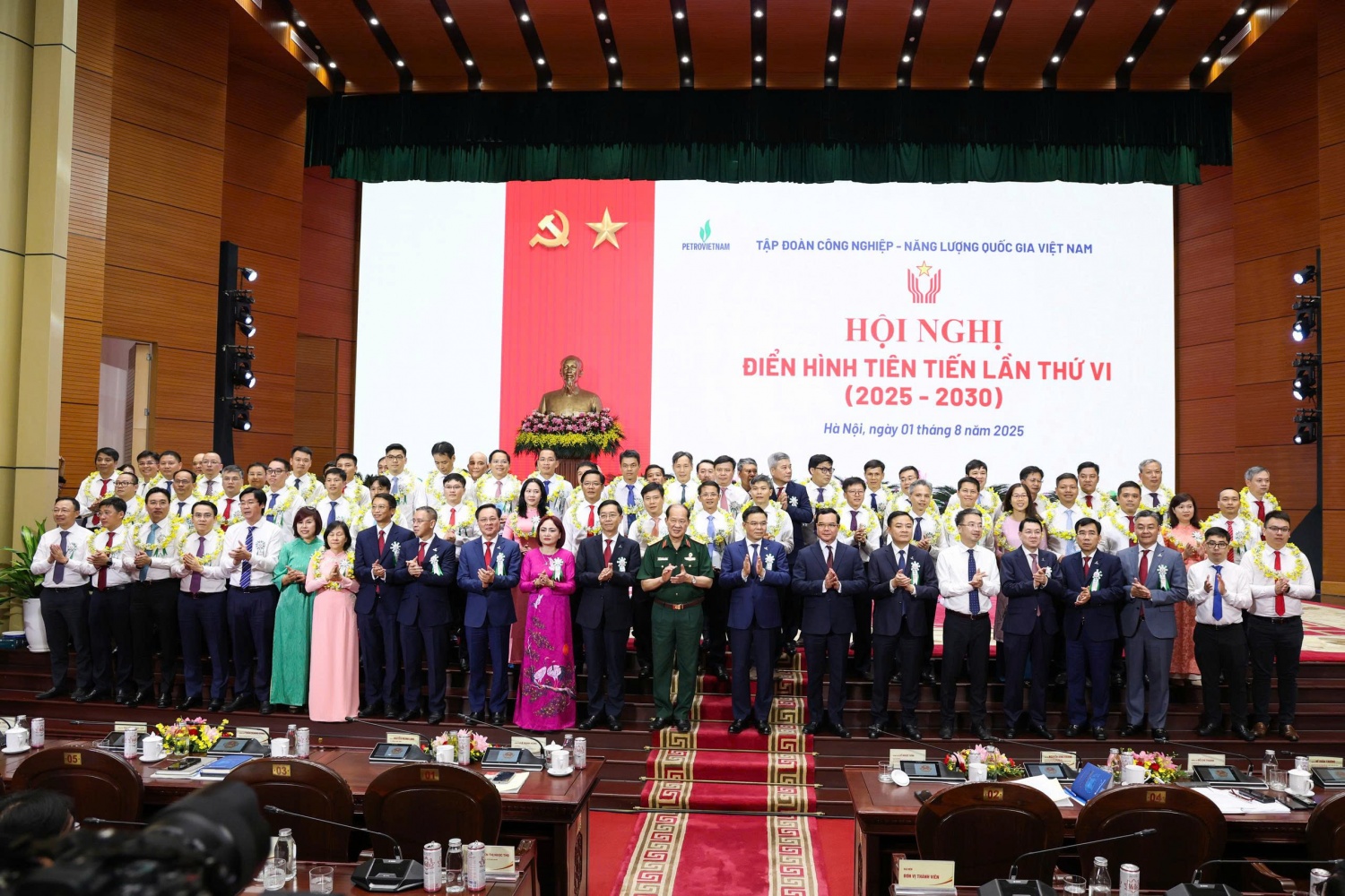 [CHÙM ẢNH] Tự hào gương sáng Petrovietnam: Hội nghị điển hình tiên tiến lần thứ VI (2025-2030)”
