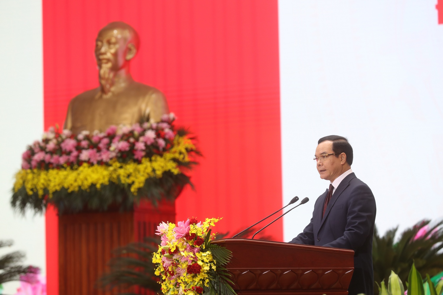 Phát huy truyền thống thi đua yêu nước, hoàn thành xuất sắc các nhiệm vụ của Petrovietnam trong giai đoạn mới”