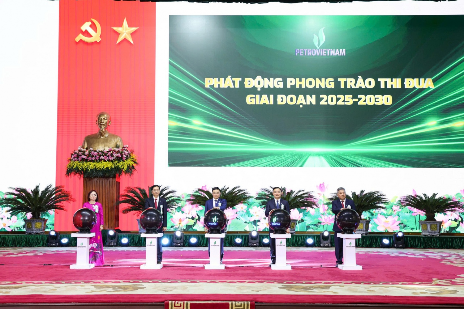 Để phong trào thi đua thực sự là động lực thực hiện thắng lợi các mục tiêu phát triển của Petrovietnam trong giai đoạn mới”