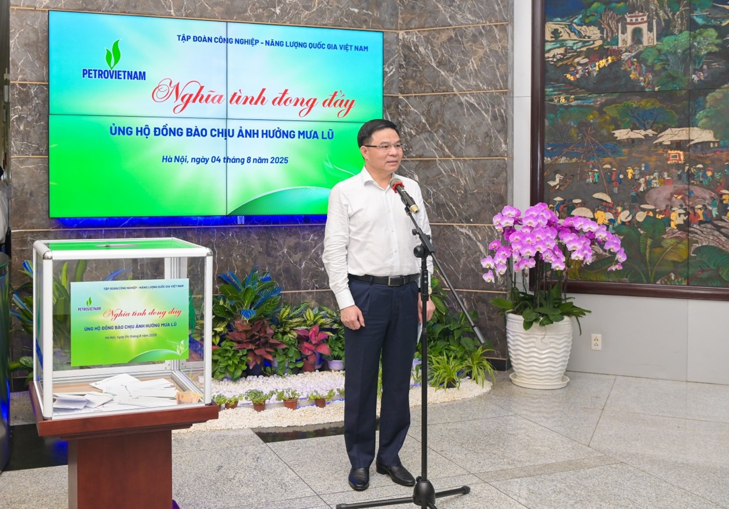 Petrovietnam chung tay hướng về đồng bào vùng lũ”