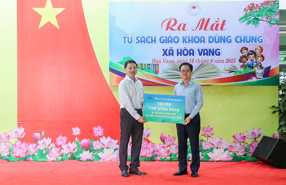 BSR tài trợ 200 triệu đồng xây dựng tủ sách giáo khoa dùng chung tại Đà Nẵng”