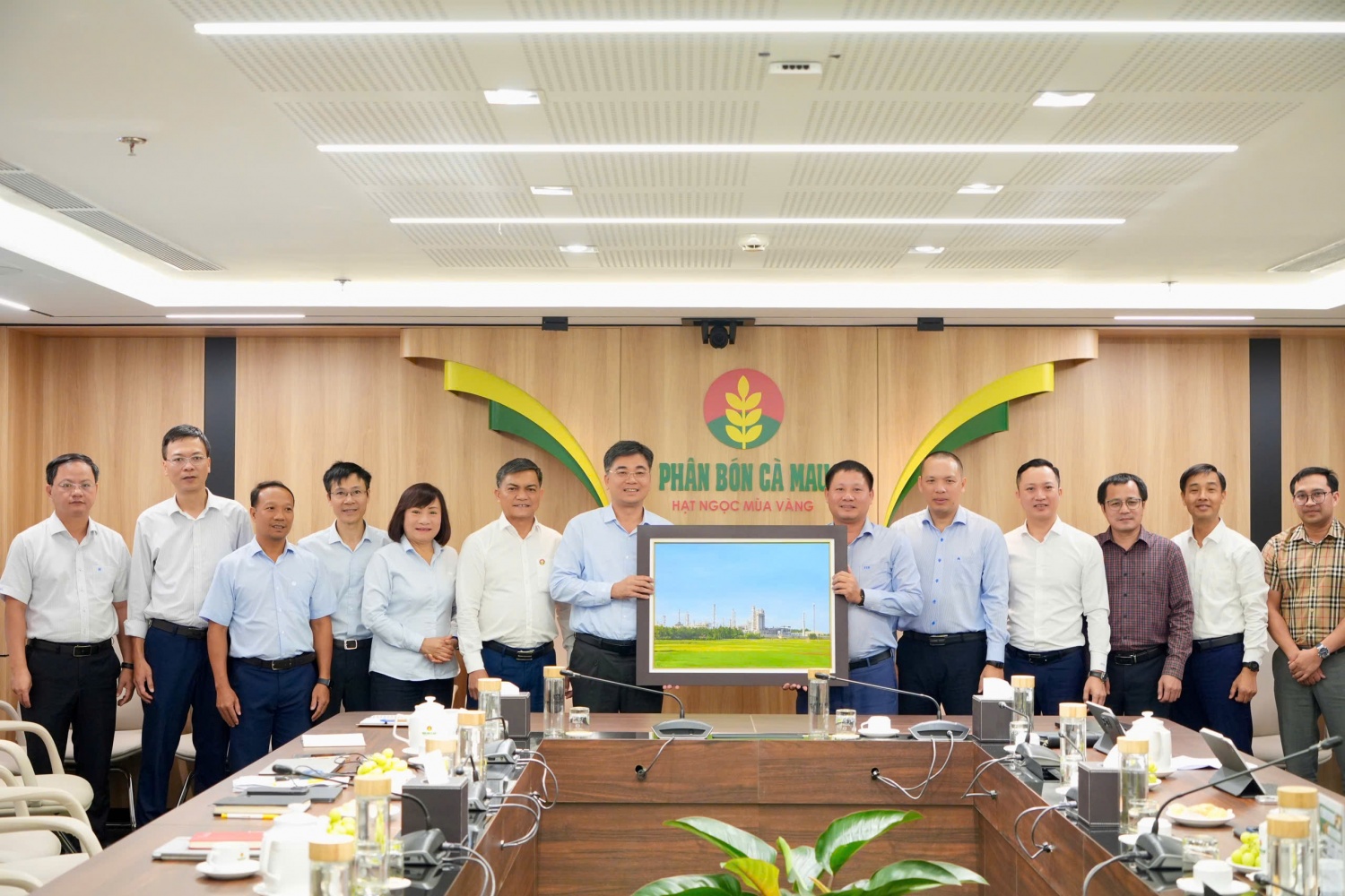 PVCFC và BSR tăng cường hợp tác chiến lược: Mở rộng sang lĩnh vực quản trị và M&A chuỗi giá trị khâu sau”