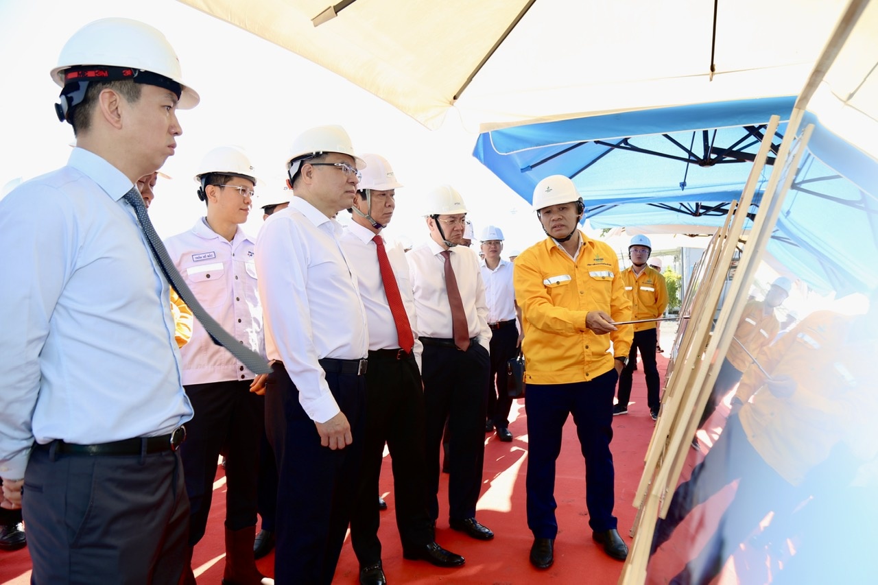Đường ống dẫn khí Lô B - Ô Môn bám đường găng tiến độ, đồng bộ chuỗi dự án khí - điện”