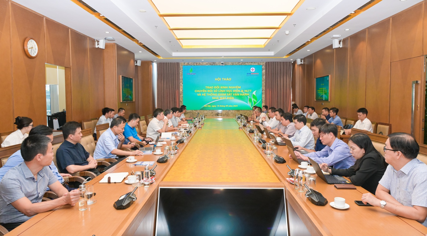 Petrovietnam trao đổi hợp tác với EVNGENCO2 về chuyển đổi số trong lĩnh vực điện và NLTT”