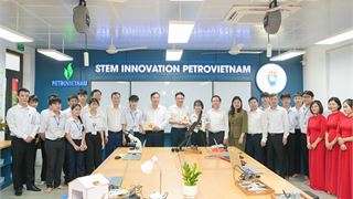 Petrovietnam/PV GAS trao tặng phòng thực hành STEM tại Ninh Bình: Chung tay thực hiện đột phá phát triển giáo dục