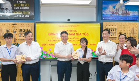 [VIDEO] Petrovietnam/PV GAS trao tặng phòng thực hành STEM tại Ninh Bình: Chung tay thực hiện đột phá phát triển giáo dục”