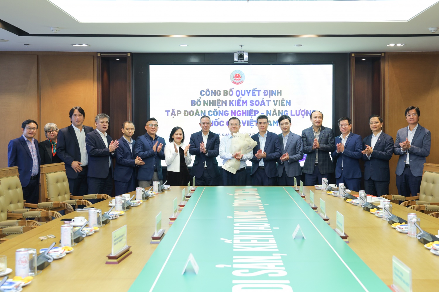 Bộ Tài chính công bố và trao quyết định bổ nhiệm Kiểm soát viên Petrovietnam”