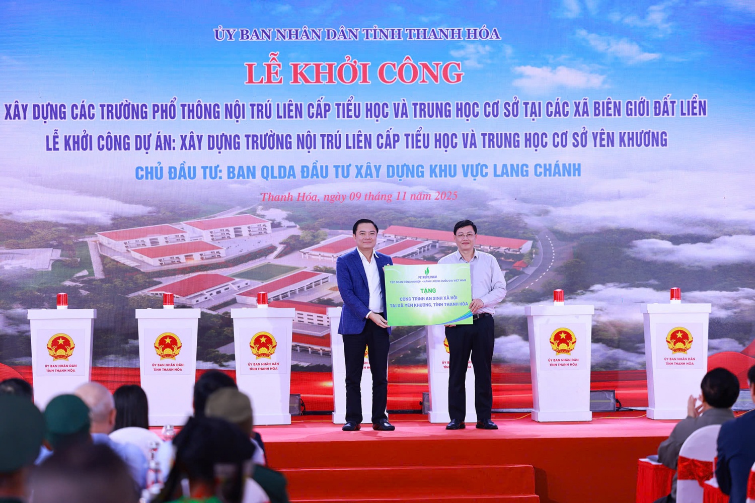 [Chùm ảnh] Petrovietnam tham dự lễ khởi công trường phổ thông nội trú liên cấp vùng biên giới tại Thanh Hóa”