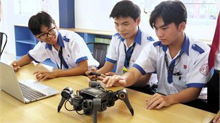 Petrovietnam khánh thành phòng thực hành giáo dục STEM Trường THPT Võ Văn Kiệt (Cà Mau)