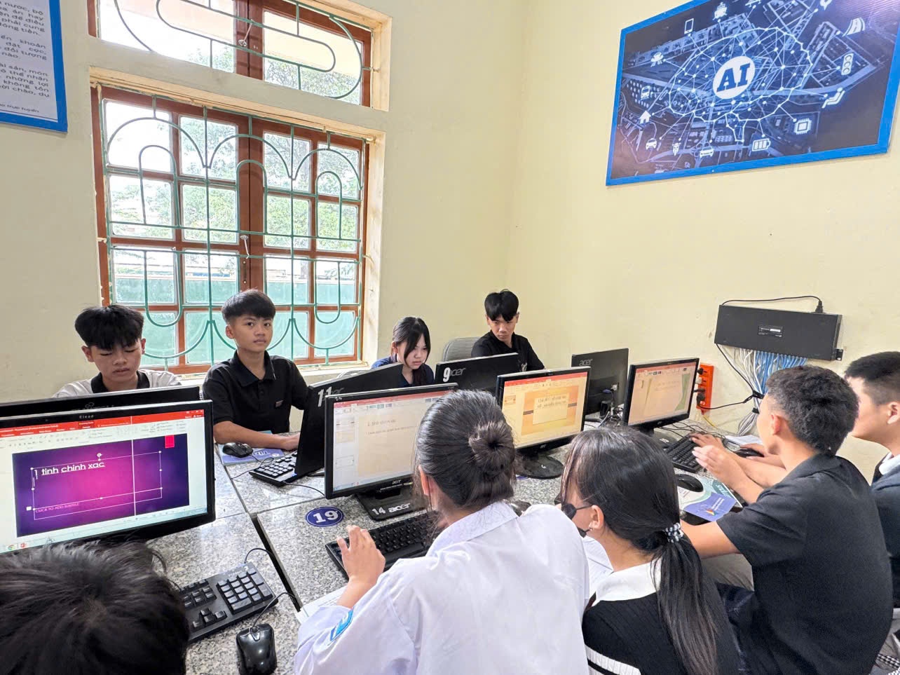 Để các phòng STEM hoạt động thực chất, không là “không gian trưng bày công nghệ”