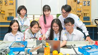 Petrovietnam đồng hành cùng giáo dục tỉnh Quảng Ninh, từ phòng STEM đến phát triển nguồn nhân lực