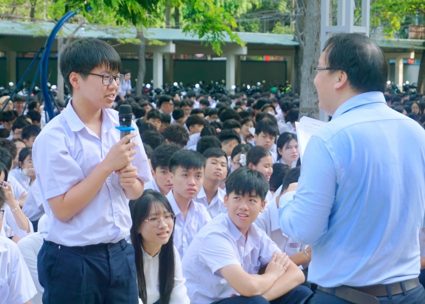 Petrovietnam thắp sáng niềm tin, tiếp sức ước mơ cho học sinh Trường Trần Nguyên Hãn (Phường Tam Thắng)