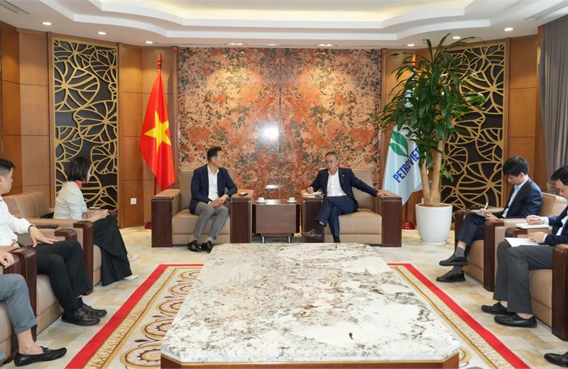Petrovietnam và Schneider Electric thúc đẩy hợp tác chuyển đổi số và chuyển dịch năng lượng