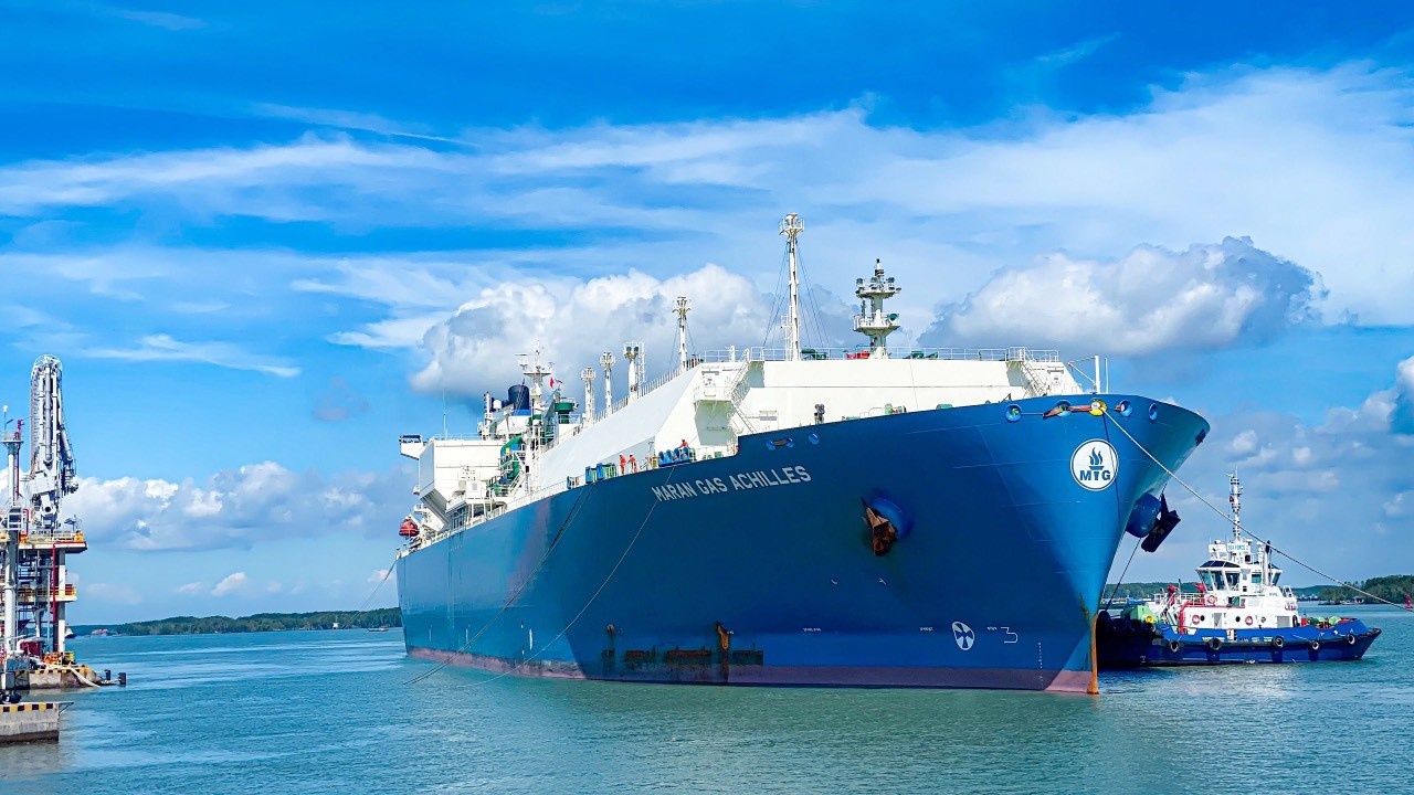 PV GAS ký hợp đồng mua LNG định hạn đầu tiên của Việt Nam, giai đoạn 2027 - 2031”