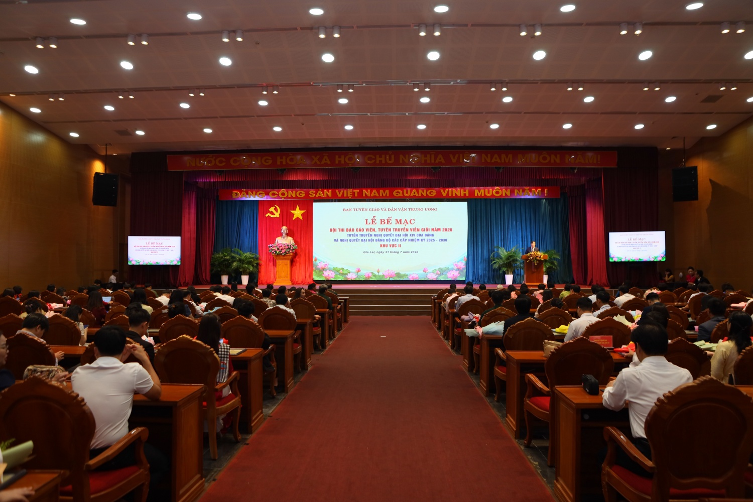 Toàn cảnh Lễ bế mạc Hội thi Báo cáo viên, tuyên truyền viên giỏi Khu vực II.