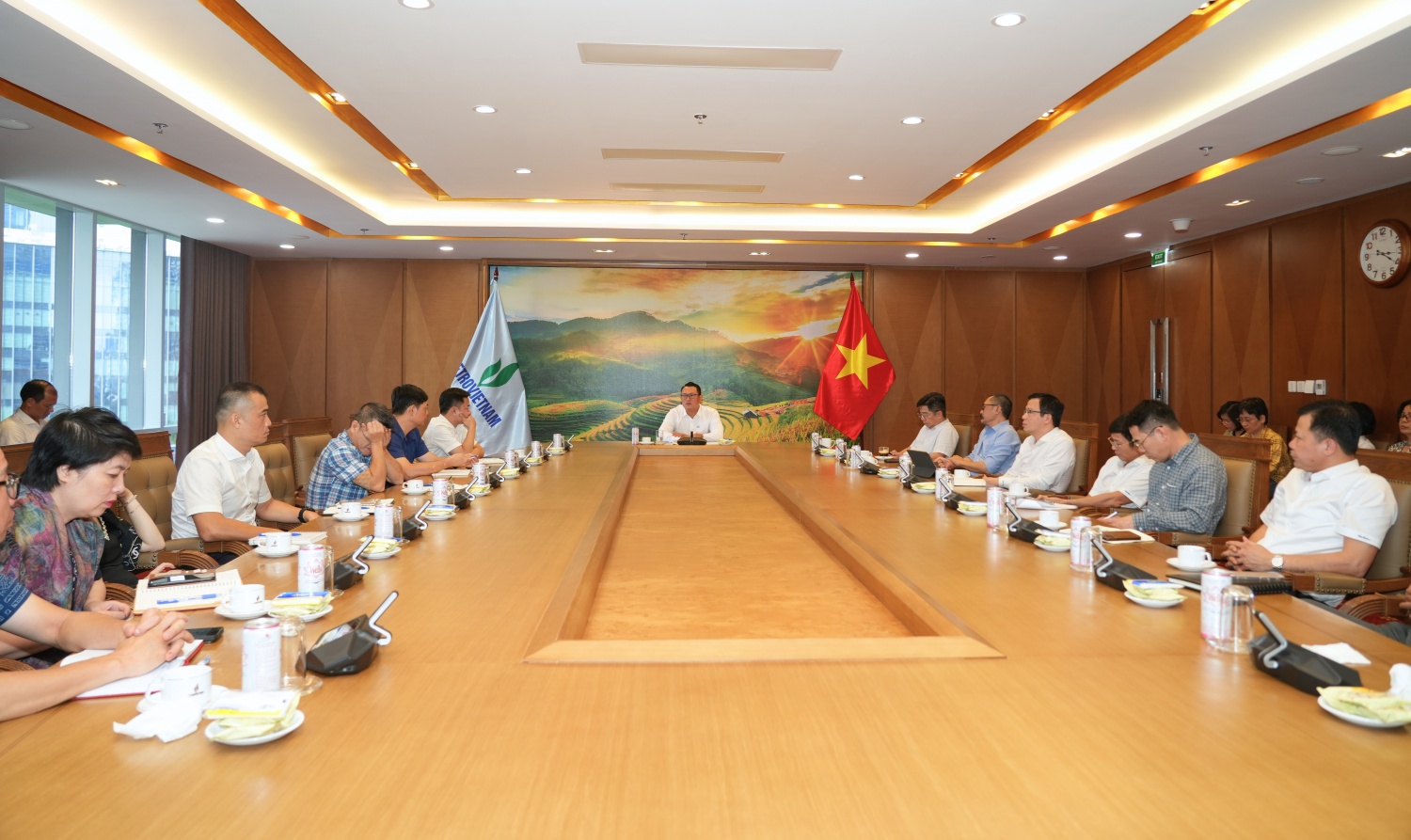 Chi bộ Văn phòng Tập đoàn.
