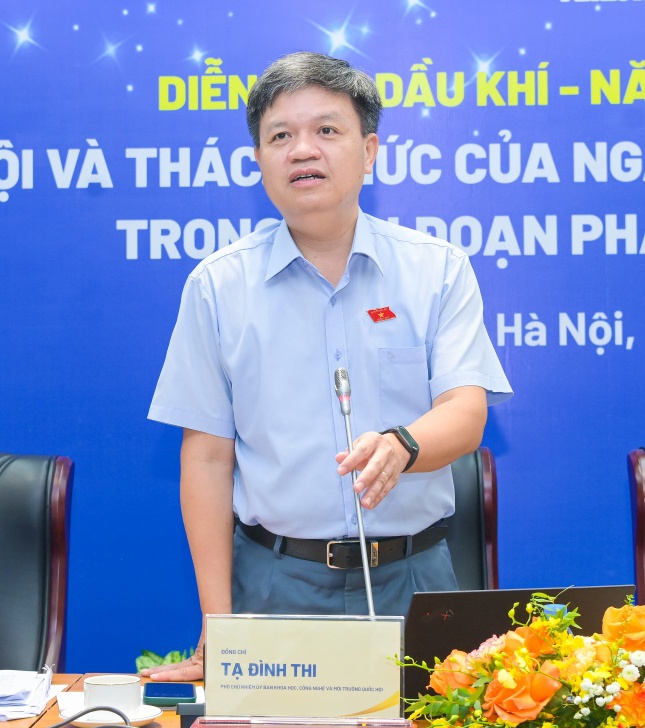 Ông Tạ Đình Thi - Phó Chủ nhiệm Ủy ban Khoa học, Công nghệ và Môi trường của Quốc hội