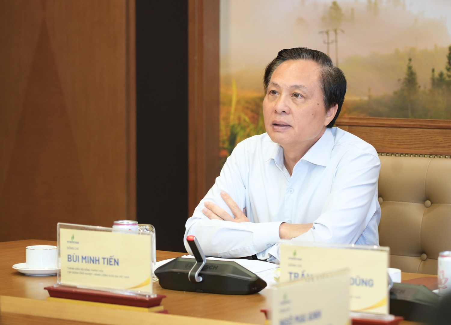 Đồng chí Bùi Minh Tiến nhấn mạnh các định hướng trọng tâm trong xây dựng và triển khai Chiến lược Nâng tầm văn hóa và Quản trị thương hiệu Petrovietnam đến năm 2030, tầm nhìn đến năm 2050.