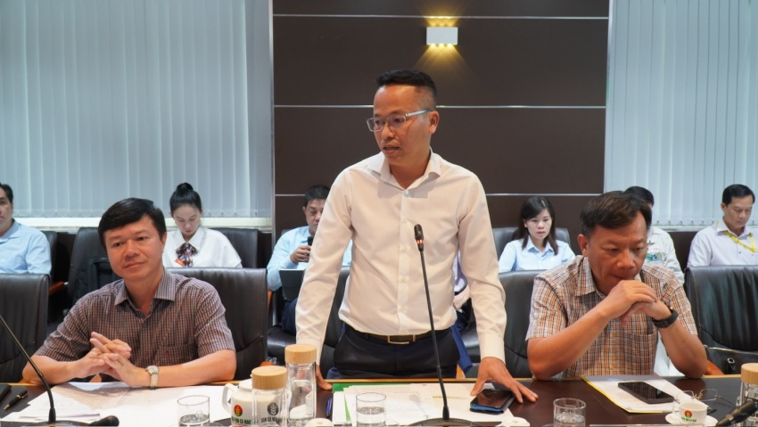 Ông Nguyễn Văn Bé Ba, Phó Giám đốc Chi nhánh Khí Tây Nam Bộ báo cáo kết quả sản xuất kinh doanh 7 tháng đầu năm