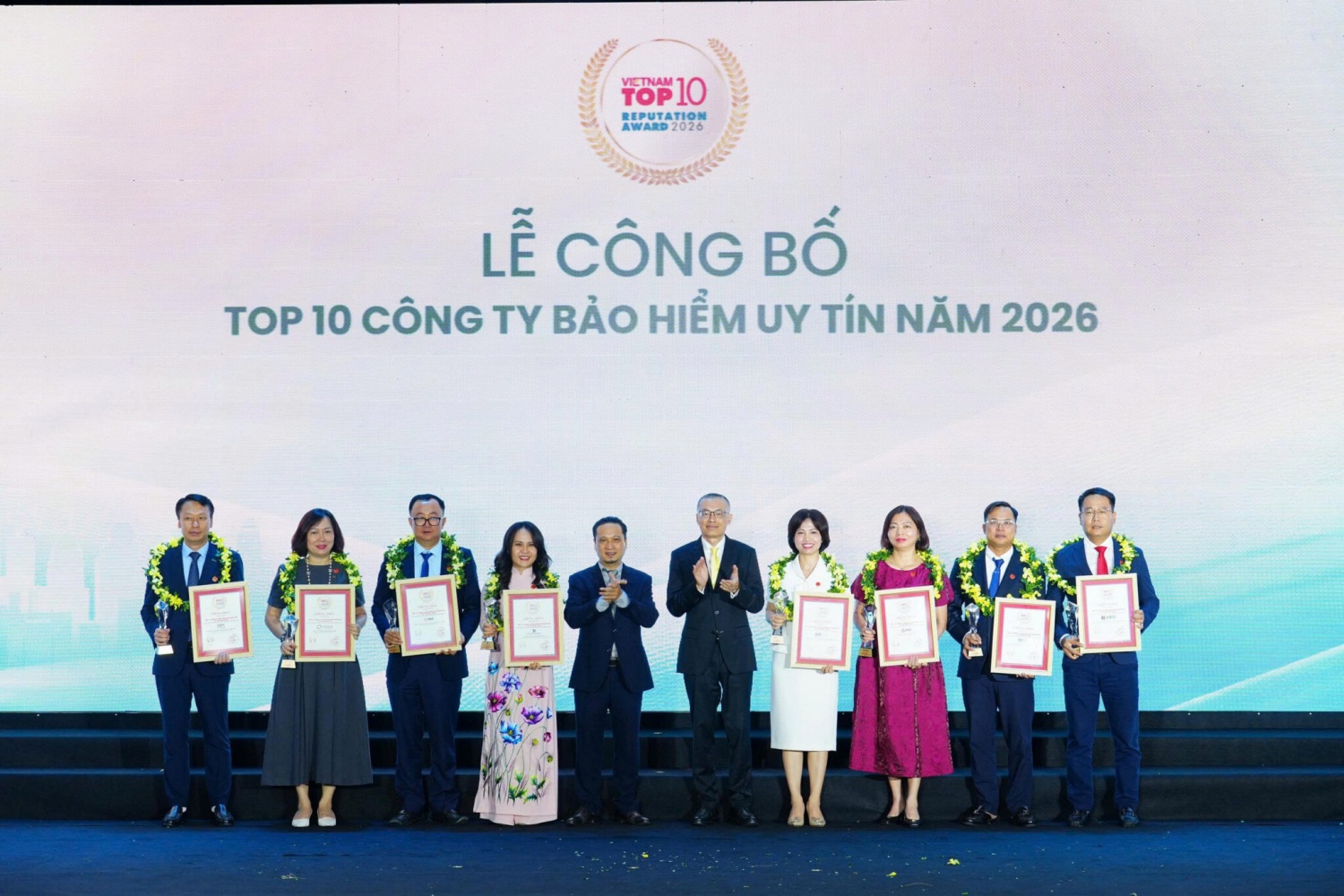 Top 10 công ty bảo hiểm phi nhân thọ uy tín Việt Nam năm 2026 do Vietnam Report công bố