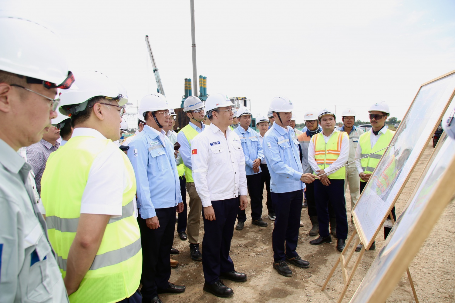 Tổng Giám đốc Petrovietnam Lê Mạnh Cường kiểm tra tiến độ triển khai Nhà máy Điện Ô Môn 3 và Ô Môn 4 thuộc Chuỗi dự án khí - điện Lô B