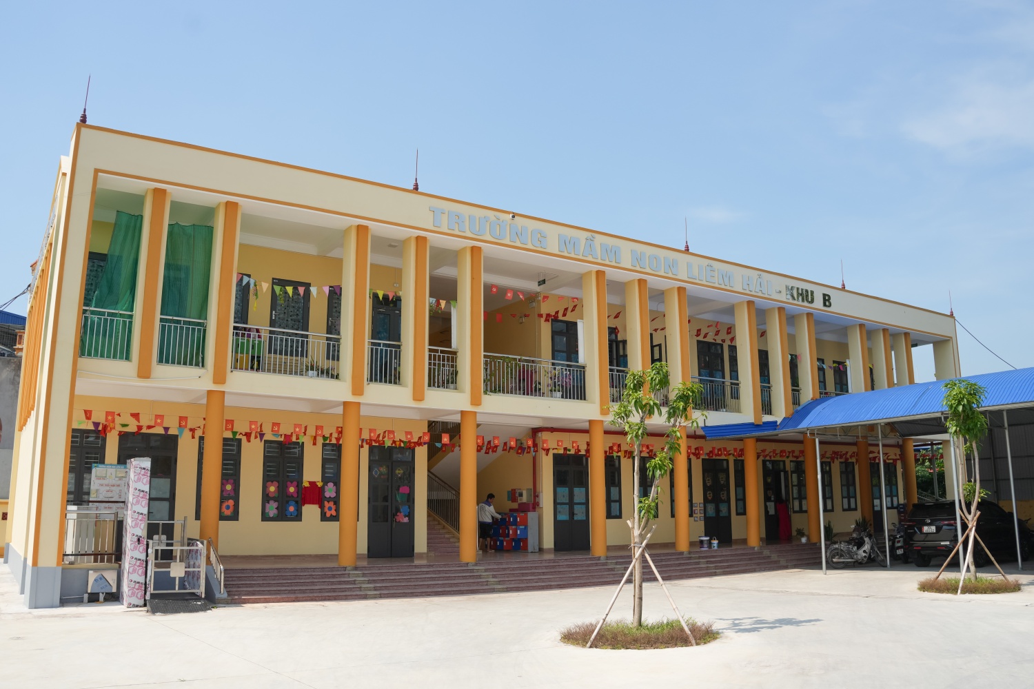 BSR hỗ trợ xây dựng khối nhà 2 tầng gồm 6 phòng học cùng các hạng mục phụ trợ, góp phần tạo thêm không gian học tập, sinh hoạt khang trang cho các em học sinh Trường Mầm non Liên Hải.