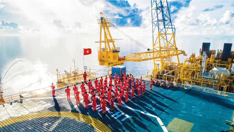 Năm nay, Tuần lễ Văn hóa PETROVIETNAM càng có ý nghĩa khi diễn ra trong dịp Tập đoàn chuẩn bị kỷ niệm 65 năm Ngày truyền thống