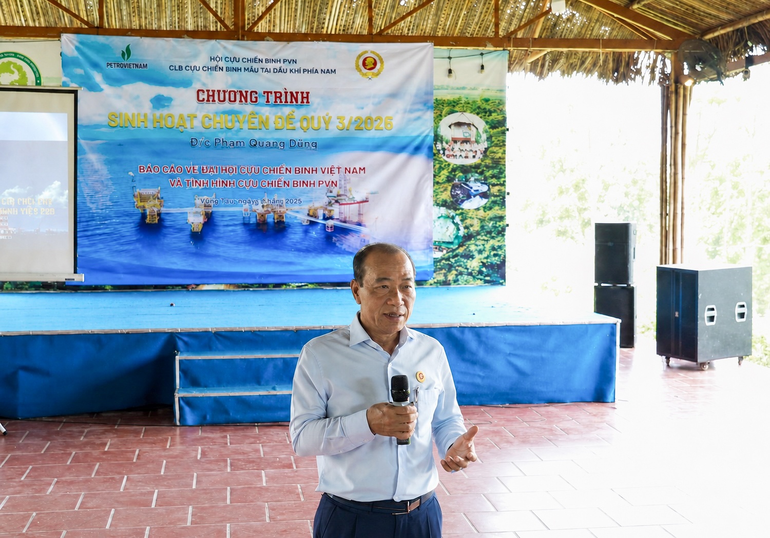 Đồng chí Phạm Quang Dũng bày tỏ vui mừng khi được gặp gỡ các cán bộ, hội viên CCB hưu trí khu vực phía Nam.