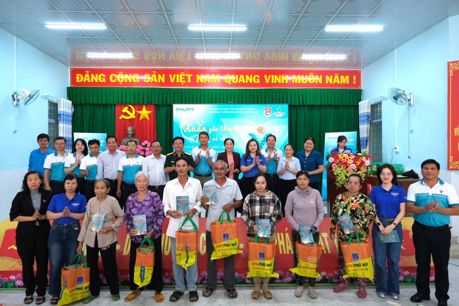 Hằng năm, PVFCCo - Phú Mỹ luôn dành một ngân sách lớn cho các hoạt động an sinh xã hội.