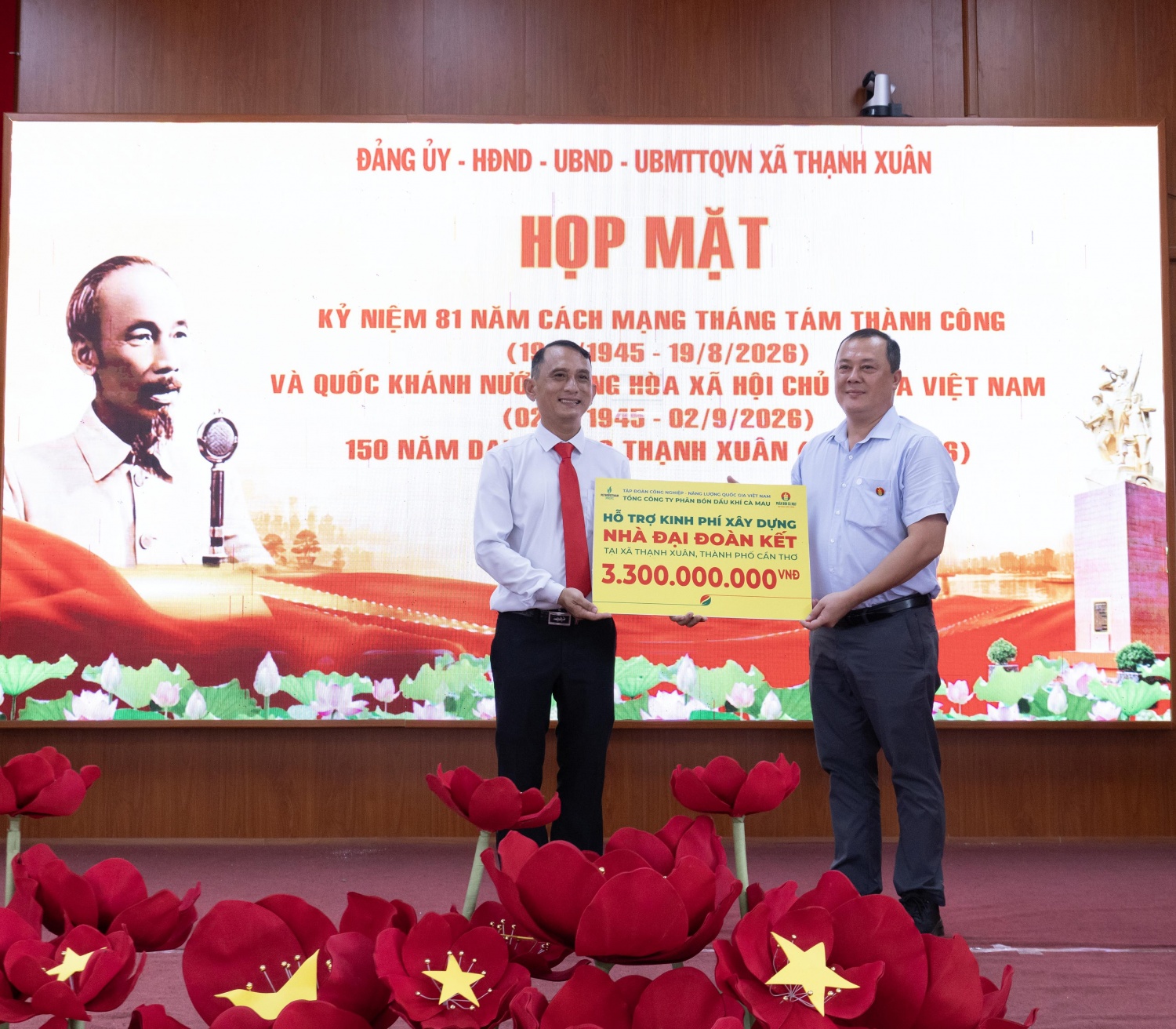 Phân bón Cà Mau trao biểu trưng hỗ trợ xây dựng Nhà Đại đoàn kết tại xã Thạnh Xuân, thành phố Cần Thơ