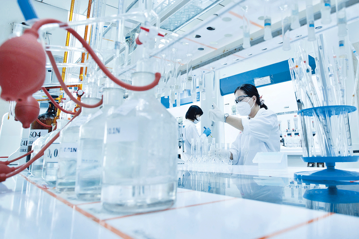PVCFC sẽ nghiên cứu đầu tư có chọn lọc vào ba nhóm lĩnh vực gồm: đa dạng hóa sản phẩm và dịch vụ phân bón; khí công nghiệp, hóa chất liên quan phân bón; chế biến sau thu hoạch Công nghệ thông minh là nền tảng
