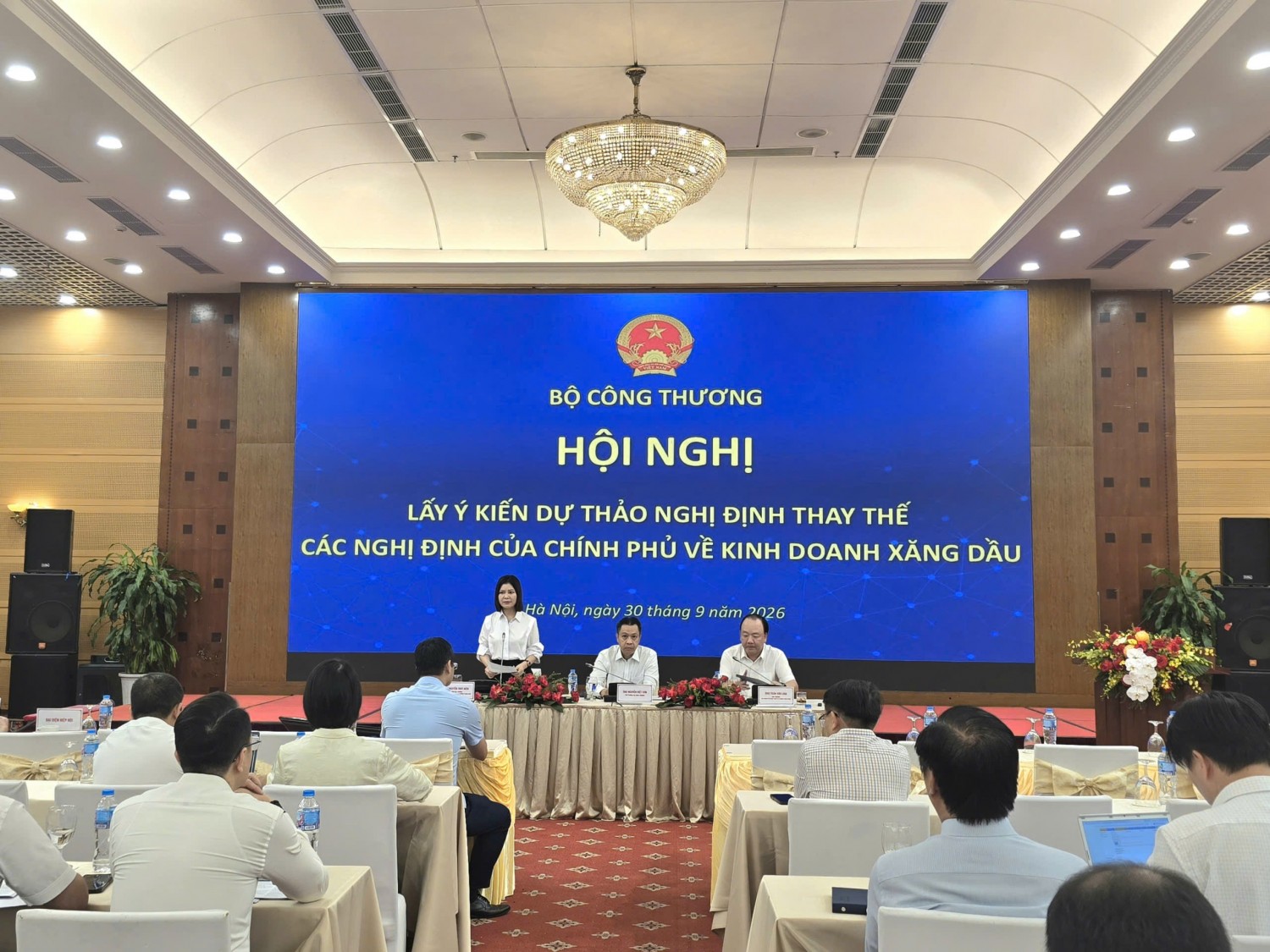 Bộ Công Thương tổ chức Hội nghị lấy ý kiến rộng rãi đối với Dự thảo Nghị định thay thế các Nghị định của Chính phủ về kinh doanh xăng dầu.