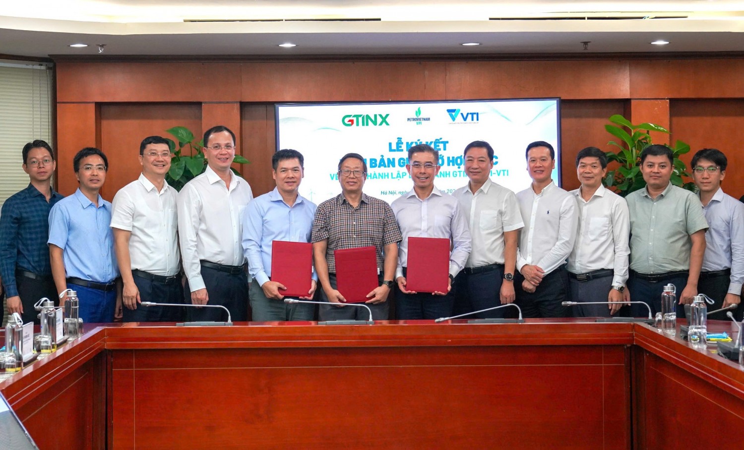 Lễ ký Biên bản ghi nhớ hợp tác giữa GTINX, VPI và VTI.