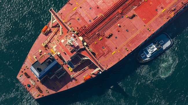 Hơn 40% trong tổng số khoảng 850 siêu tàu chở dầu thô (VLCC) trên thế giới hiện đang ở vịnh Ba Tư. (Ảnh: AFP)
