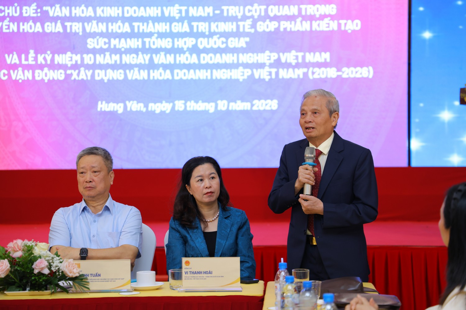 Ông Lê Doãn Hợp phát biểu tại buổi gặp mặt.