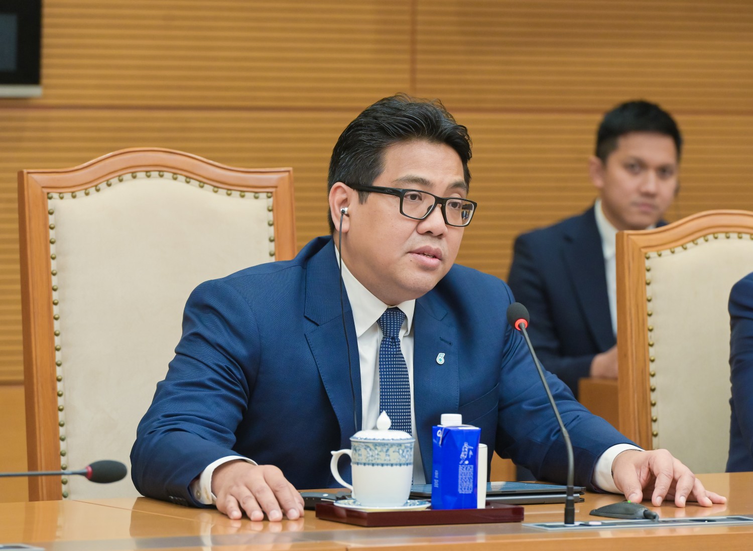 Ông Tengku Muhammad Taufik, Tổng Giám đốc PETRONAS phát biểu tại buổi làm việc