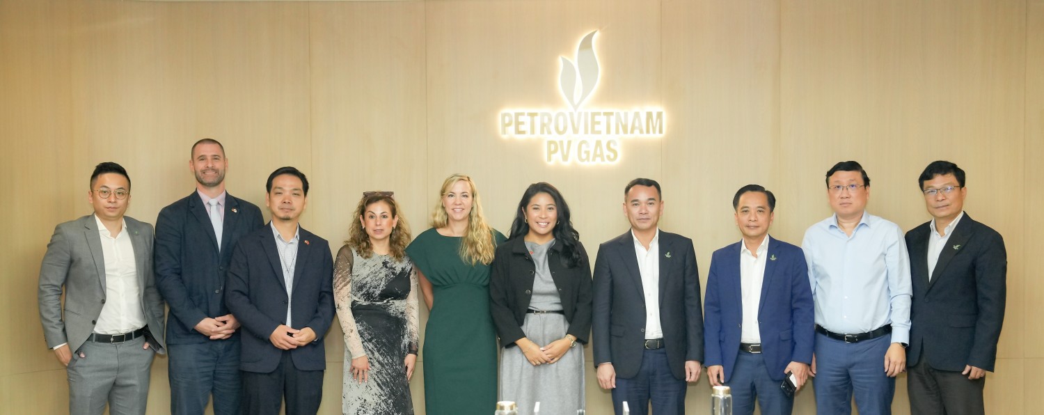 Các đại biểu tại buổi làm việc.