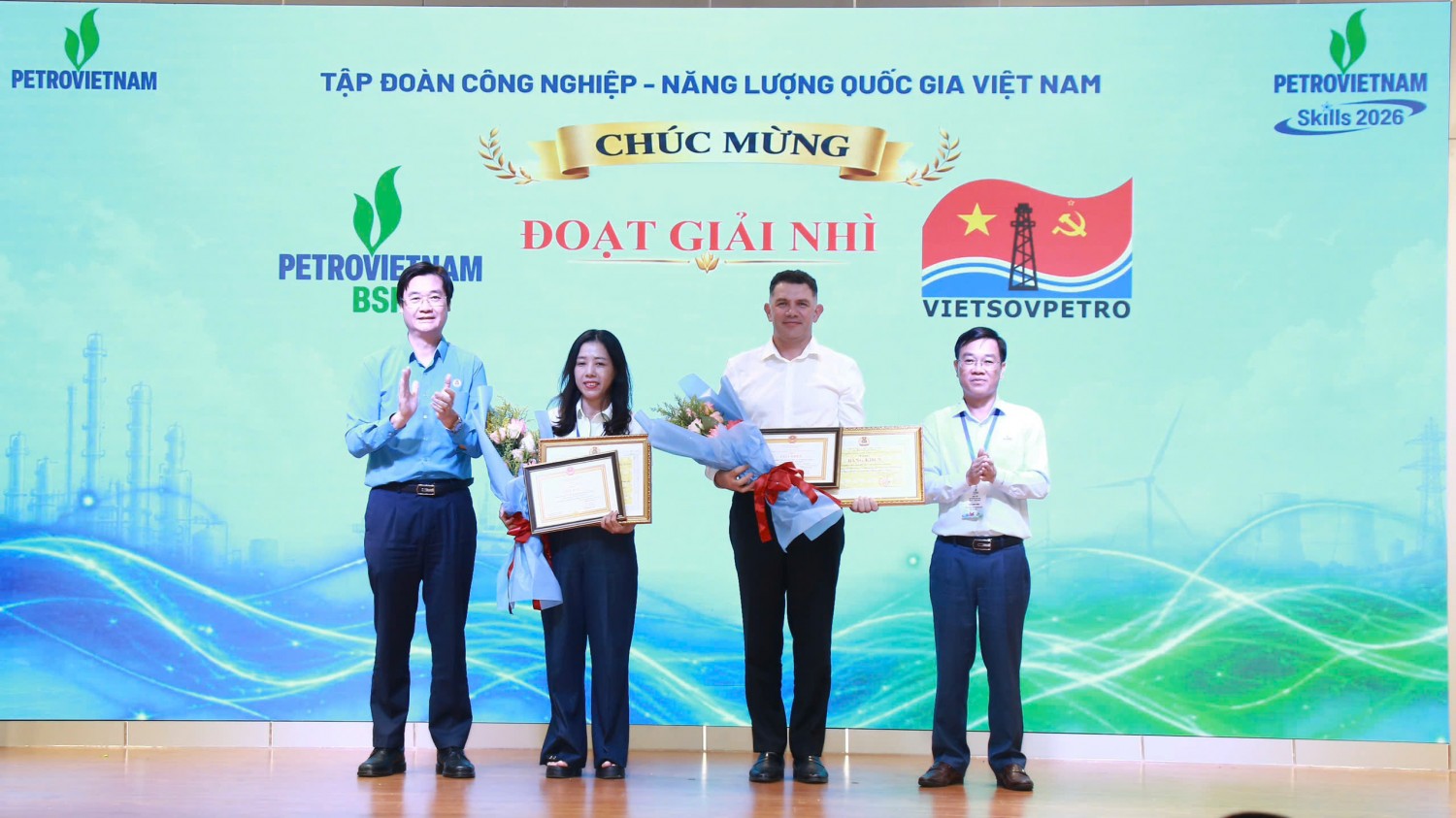 Đội BSR và Vietsovpetro đạt giải Nhì toàn đoàn.