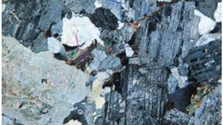 Characterisation of acid treatment for damaged zone in fractured granitic basement of Bach Ho field
