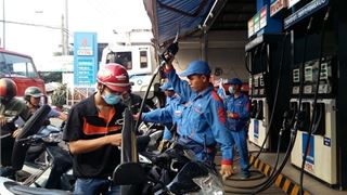Sự thật về việc khan hiếm xăng dầu trên thị trường