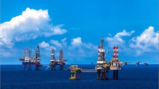 Petrovietnam quickly implement urgent tasks and solutions to cope with double impact of Covid-19 epidemic and decline in oil prices