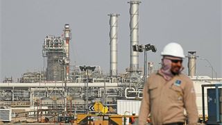Giá dầu tăng vọt khi OPEC+ chốt thỏa thuận lịch sử