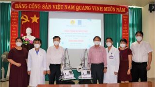 Công đoàn Vietsovpetro trao tặng máy thở cho tuyến đầu chống dịch tỉnh Bà Rịa - Vũng Tàu