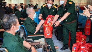 PVFCCo tặng 100 phần quà Tết cho thương binh, bệnh binh