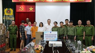 PVTrans trao tặng 40 máy tính cho cán bộ, chiến sỹ Công an quận Ba Đình